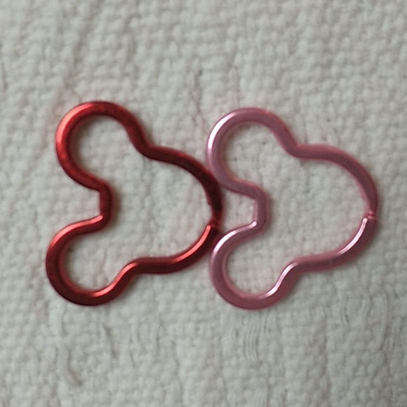 Disney Mickey & Minnie Mouse Keychains in Pink & Red 1.5 x 1 2/8 inches - Picture 4 of 8